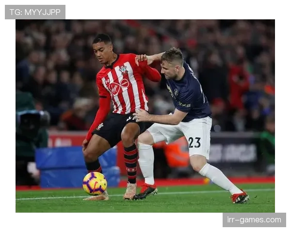 莱切进攻火力全开，新赛季表现抢眼引关注